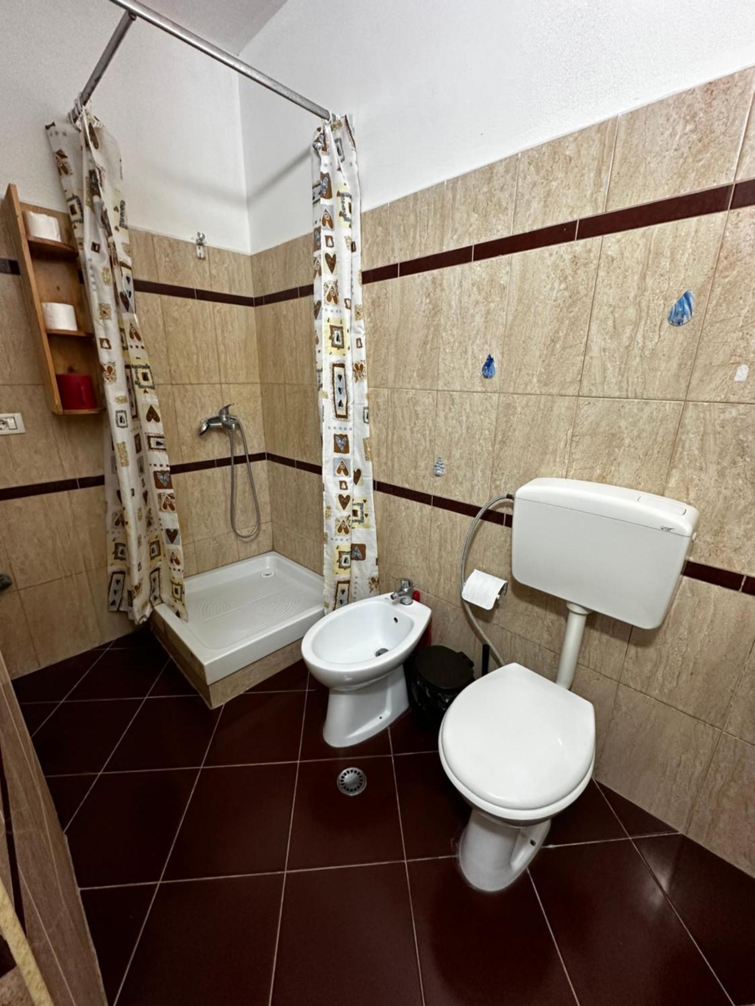 Romance Holiday Garden Inn Durrës Exterior foto